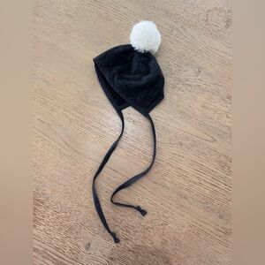 Briar baby puff pom charcoal baby bonnet size 3-6 months